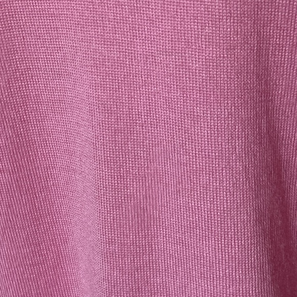 Armani Exchange 100% merino wool, lightweight, v-neckline, sweater! Size Small - Picture 8 of 12